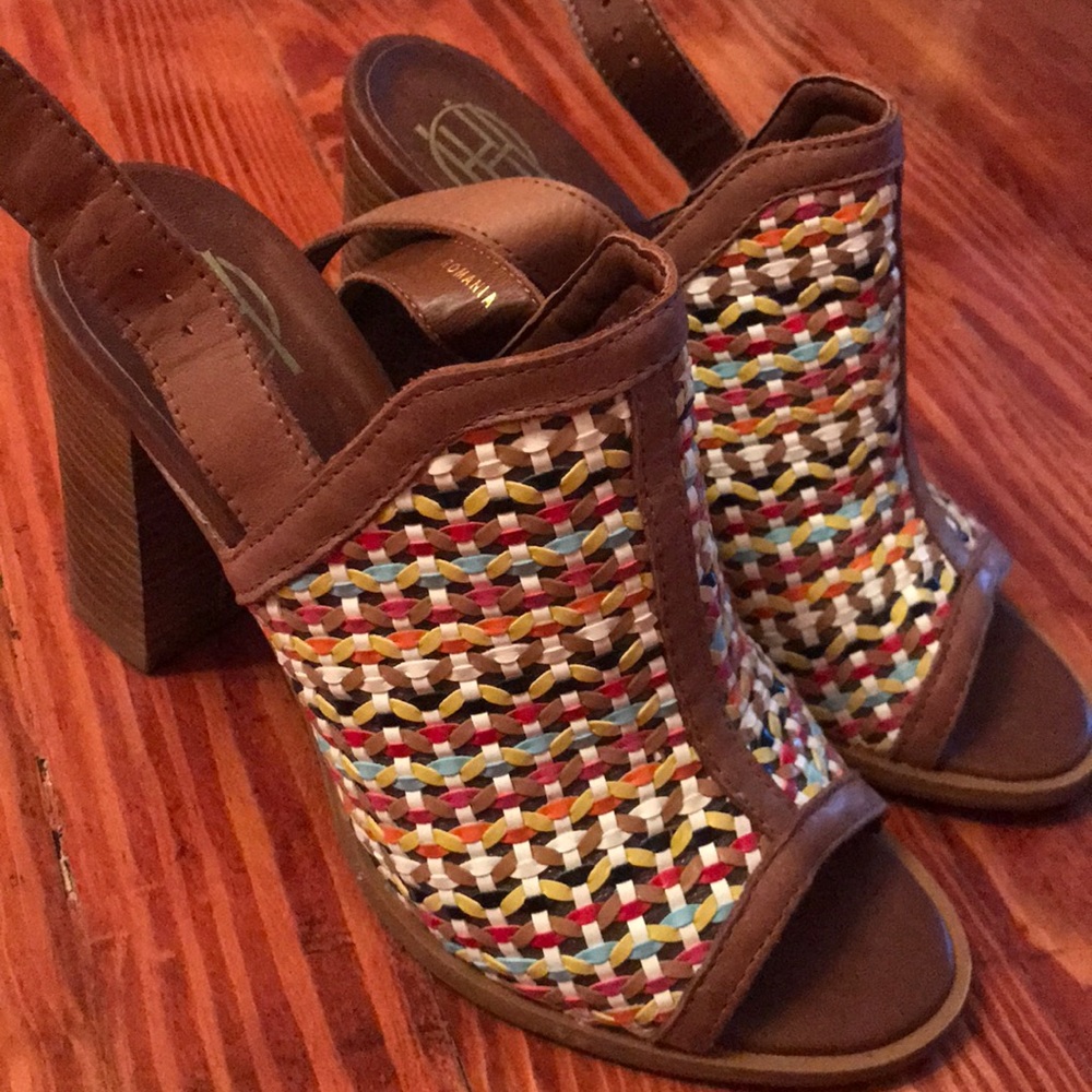 House of Harlow Chunky Heels